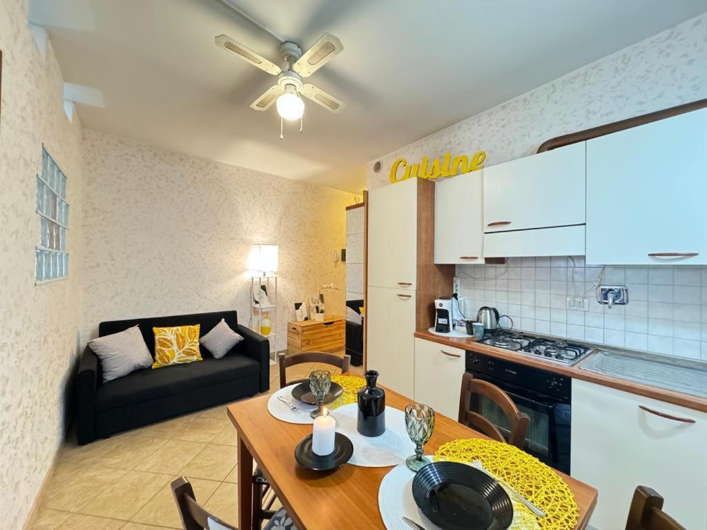 Relax Mariotti Apartment ฟิวมิชีโน ภายนอก รูปภาพ